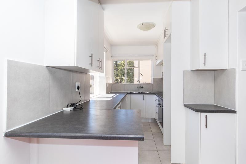 To Let 2 Bedroom Property for Rent in Wynberg Upper Western Cape